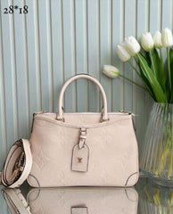 Bolsa Lv Trianon