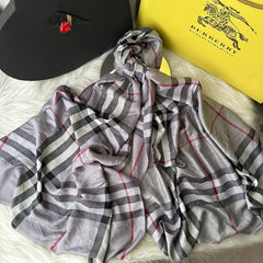 Lenço/ pashmina Burberry