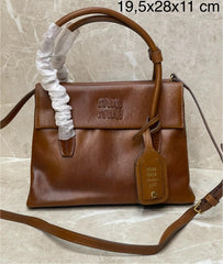 Bolsa Miu miu Solitaire leather shoulder