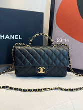 Bolsa Chanel Classic doublé flap com alça de mão