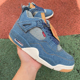 AIR JORDAN 4/Levi’s