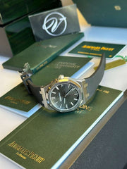 Royal Oak black dial