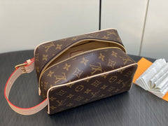 Necessaire Locker Dopp Kit