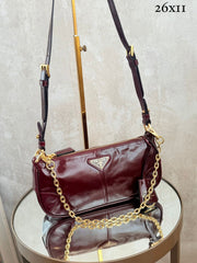 Bolsa  Prada Re edition 2002.